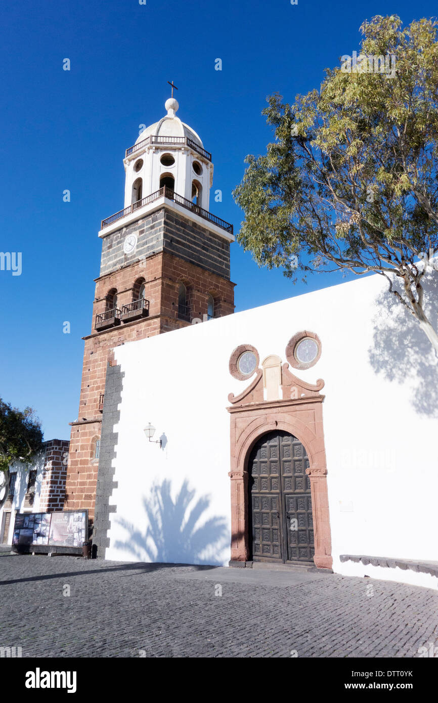 Espagne, Canaries, Lanzarote, Teguise. Iglesia de Nuestra Señora de Guadalupe, Mère (l'église de Notre Dame de Guadalupe) Banque D'Images