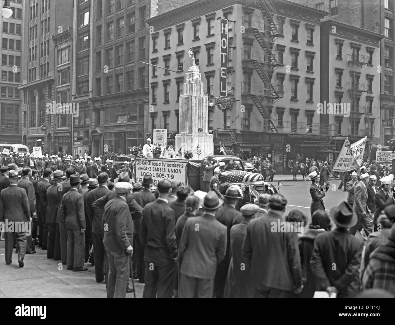 La Fête du travail le gâteau marcheurs d'union des boulangers, Park Avenue South, New York, USA, lundi 5 septembre 1938 Banque D'Images