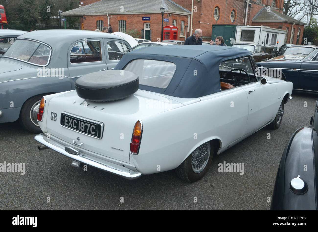 Classic Rover P6 2000 prototype de voiture usine convertibles à un club de voiture gathering en Angleterre Banque D'Images