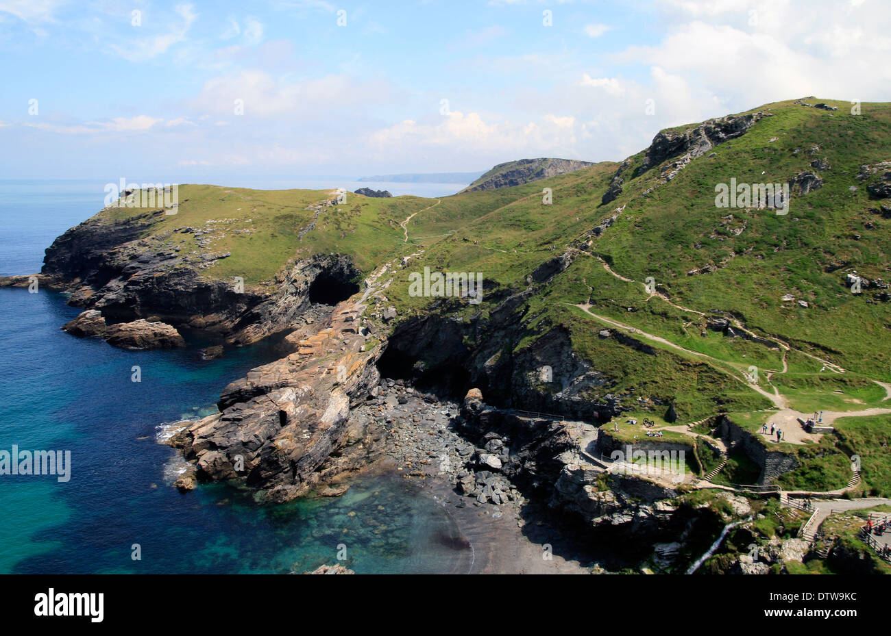 Vue des falaises de château avec Barras Nez Tintagel Cornwall England UK Banque D'Images