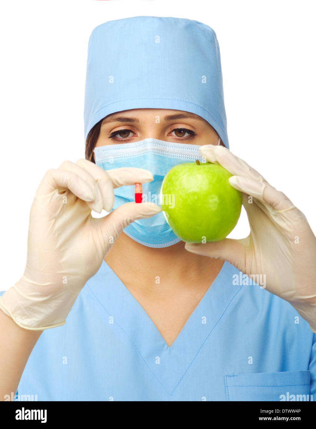 Médecin Yougn avec comprimé et isolés d'apple Banque D'Images
