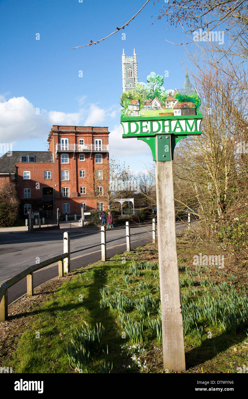 Panneau du village et Moulin Dedham, Essex, Angleterre Banque D'Images