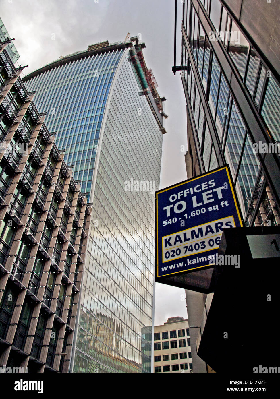 Le gratte-ciel en construction talkie walkie, City of London, Londres, Angleterre, Royaume-Uni Banque D'Images