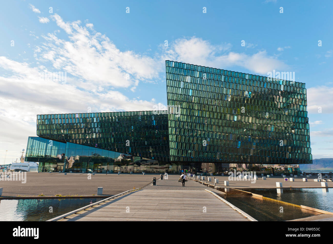 Harpa concert hall, l'architecture moderne en verre, Reykjavík, Islande Banque D'Images