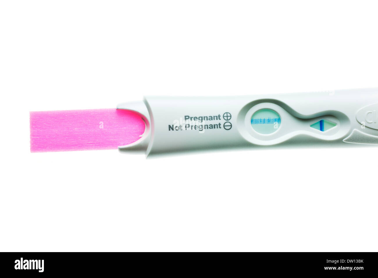Accueil kit de test de grossesse montrant un résultat négatif sur un fond blanc Banque D'Images
