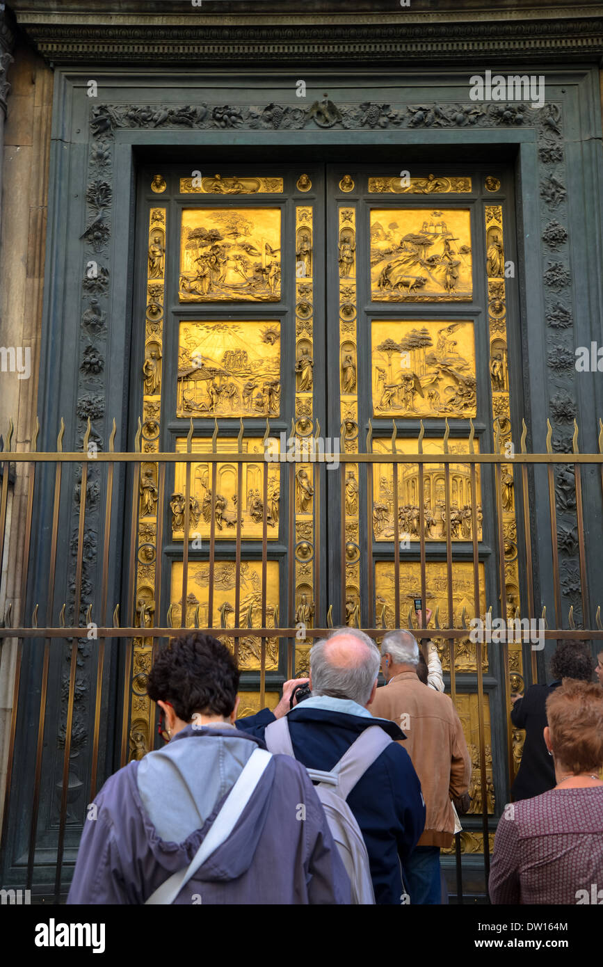 La porte de bronze ou porte du paradis de Lorenzo Ghiberti à Florence, Italie Banque D'Images