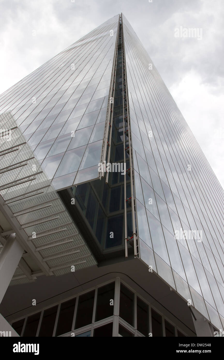 Regardant les Shard directement en-dessous. Banque D'Images