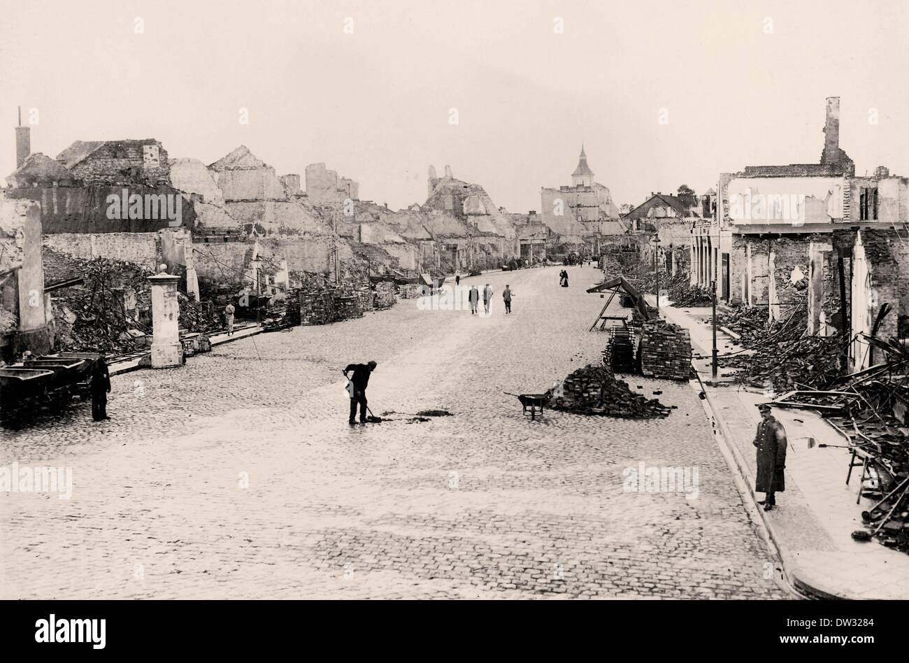 La ville détruite par les troupes russes après la reprise par les forces allemandes à Ortelsburg, aujourd'hui Szczytno, Pologne, 1914. Fotoarchiv für Zeitgeschichtee - PAS DE SERVICE DE FIL Banque D'Images