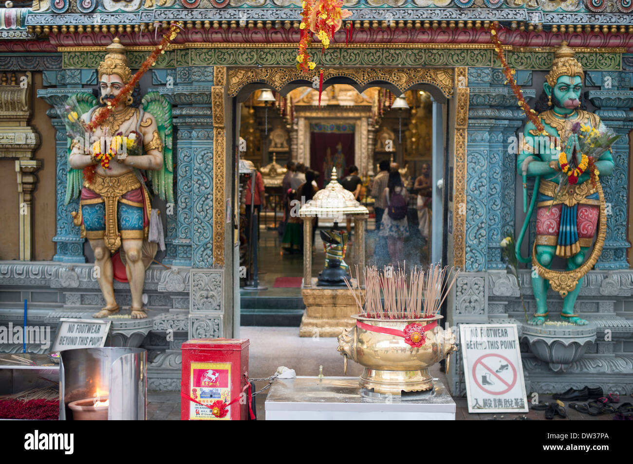 L'entrée d'un temple hindou de Singapour Banque D'Images