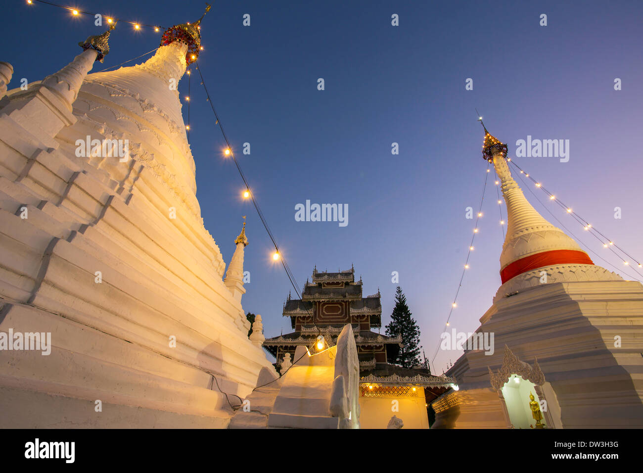 Wat Phra That Doi Kong Mu temple stupa à Mae Hong Son, Thaïlande du Nord Banque D'Images