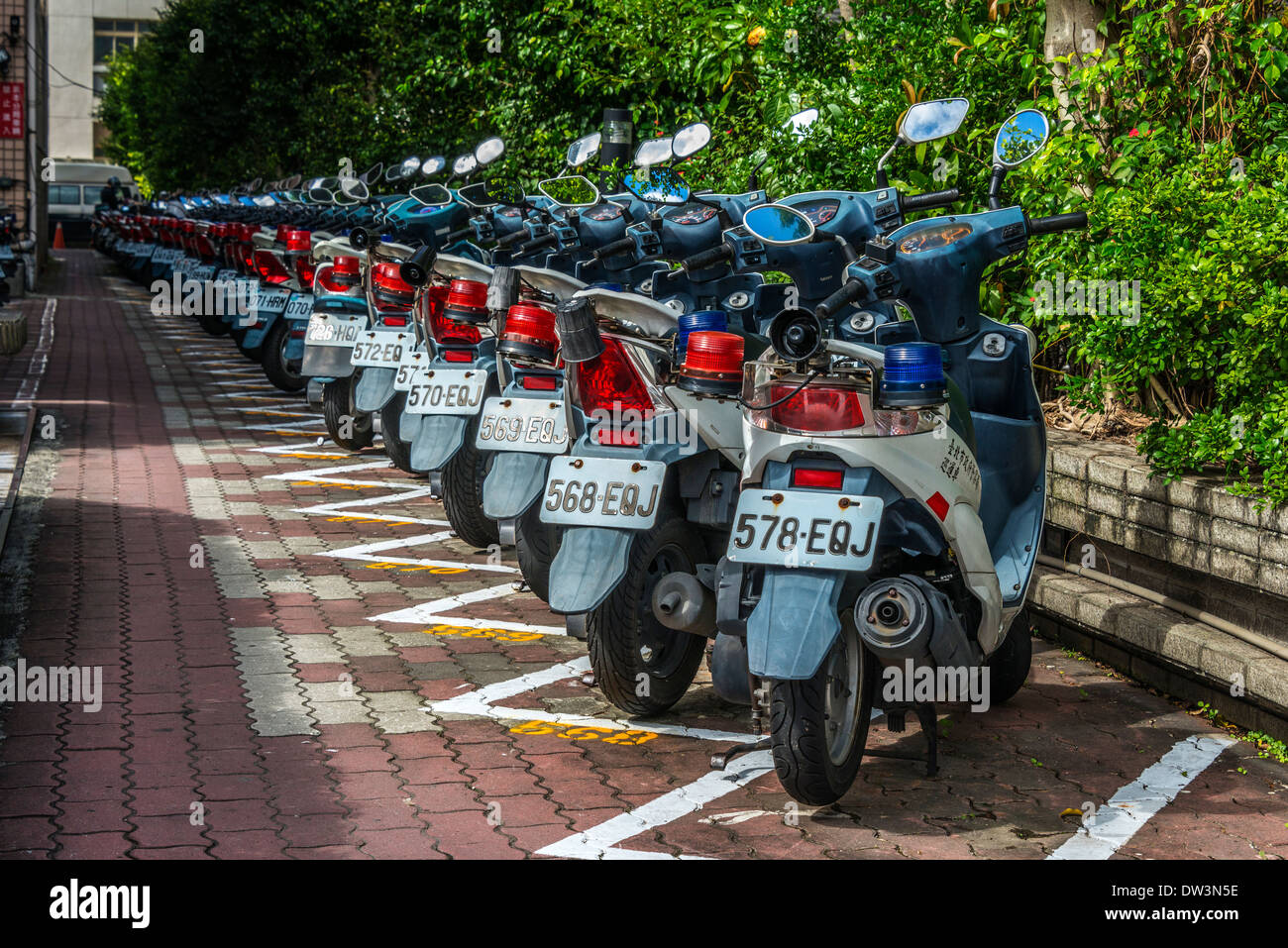 Rangée de Police en Stationnement des scooters, Taipei, Taiwan Banque D'Images