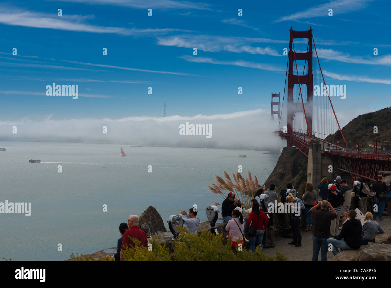 Golden Gate Bridge dans un brouillard de Horseshoe Bay vista point, San Francisco Banque D'Images