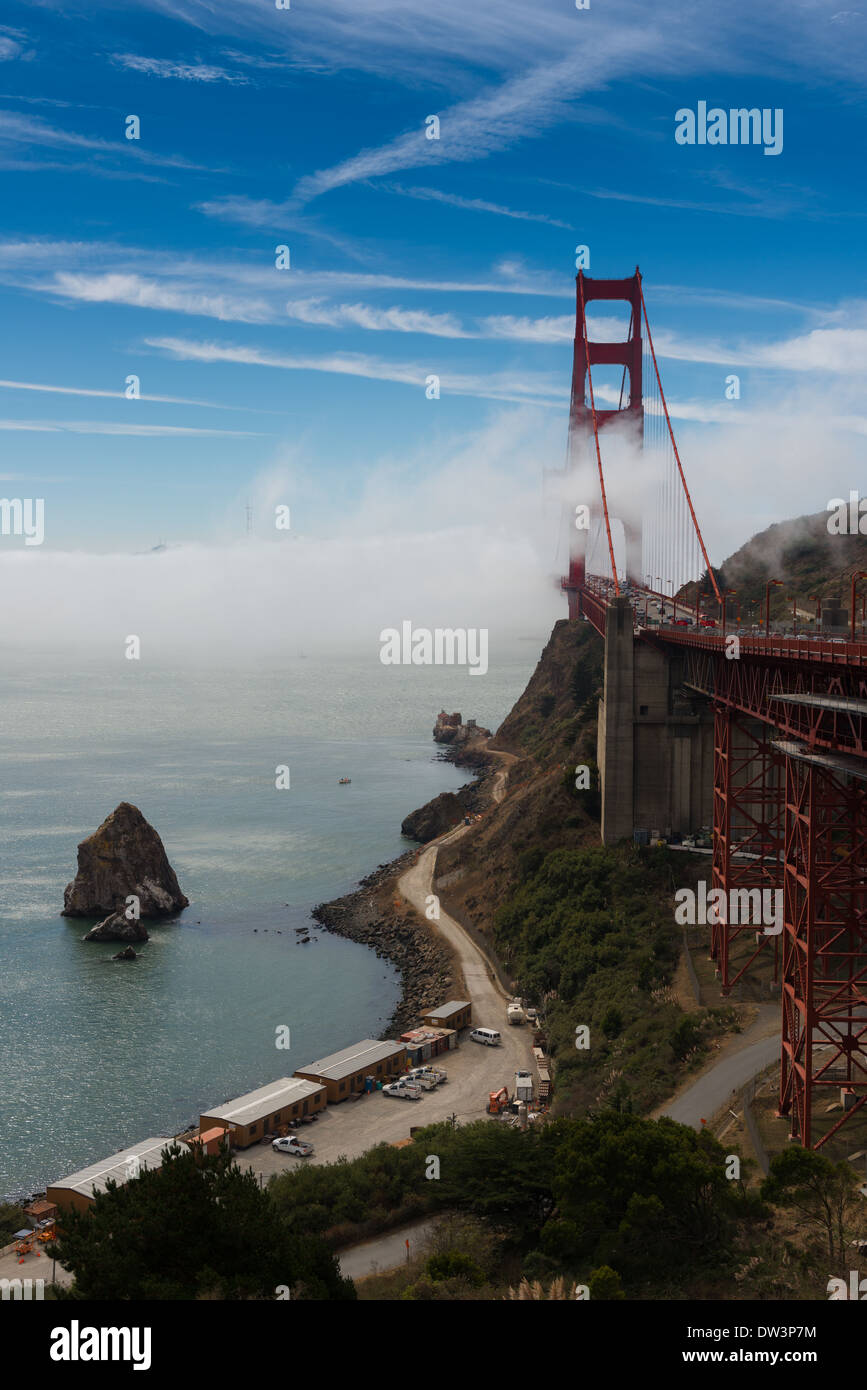 Golden Gate Bridge dans un brouillard de Horseshoe Bay vista point, San Francisco Banque D'Images