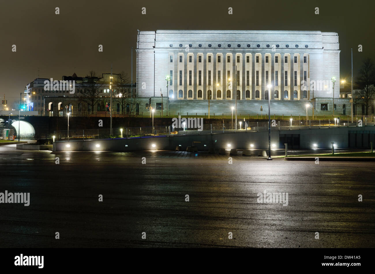 Le parlement finlandais building at night, Helsinki, Finlande Banque D'Images
