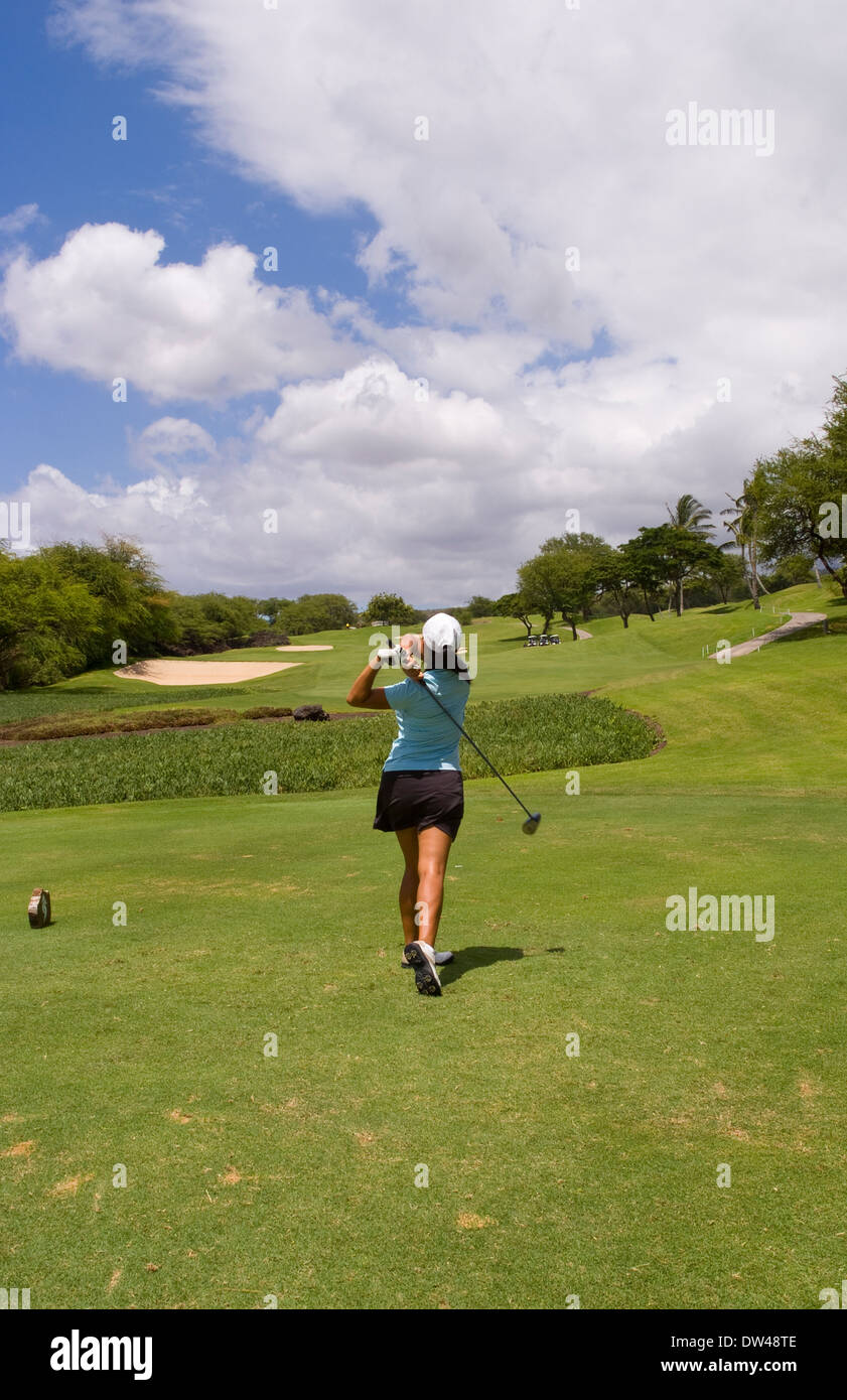 Le golf chinois belle femme au magnifique Wailea Emerald bien sûr Banque D'Images