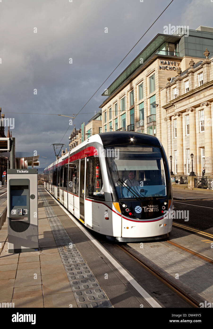 Tramway d'Édimbourg Royaume-uni Ecosse St Andrews Square Banque D'Images