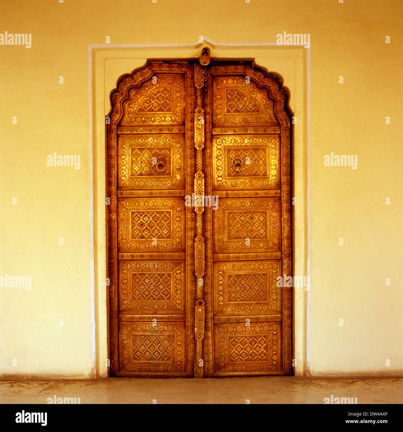 Le City Palace à Jaipur La ville rose du Rajasthan en Inde, en Asie du Sud. Bâtiment de l'Architecture Rajput belle histoire de l'Art Culture Voyage Wanderlust Banque D'Images