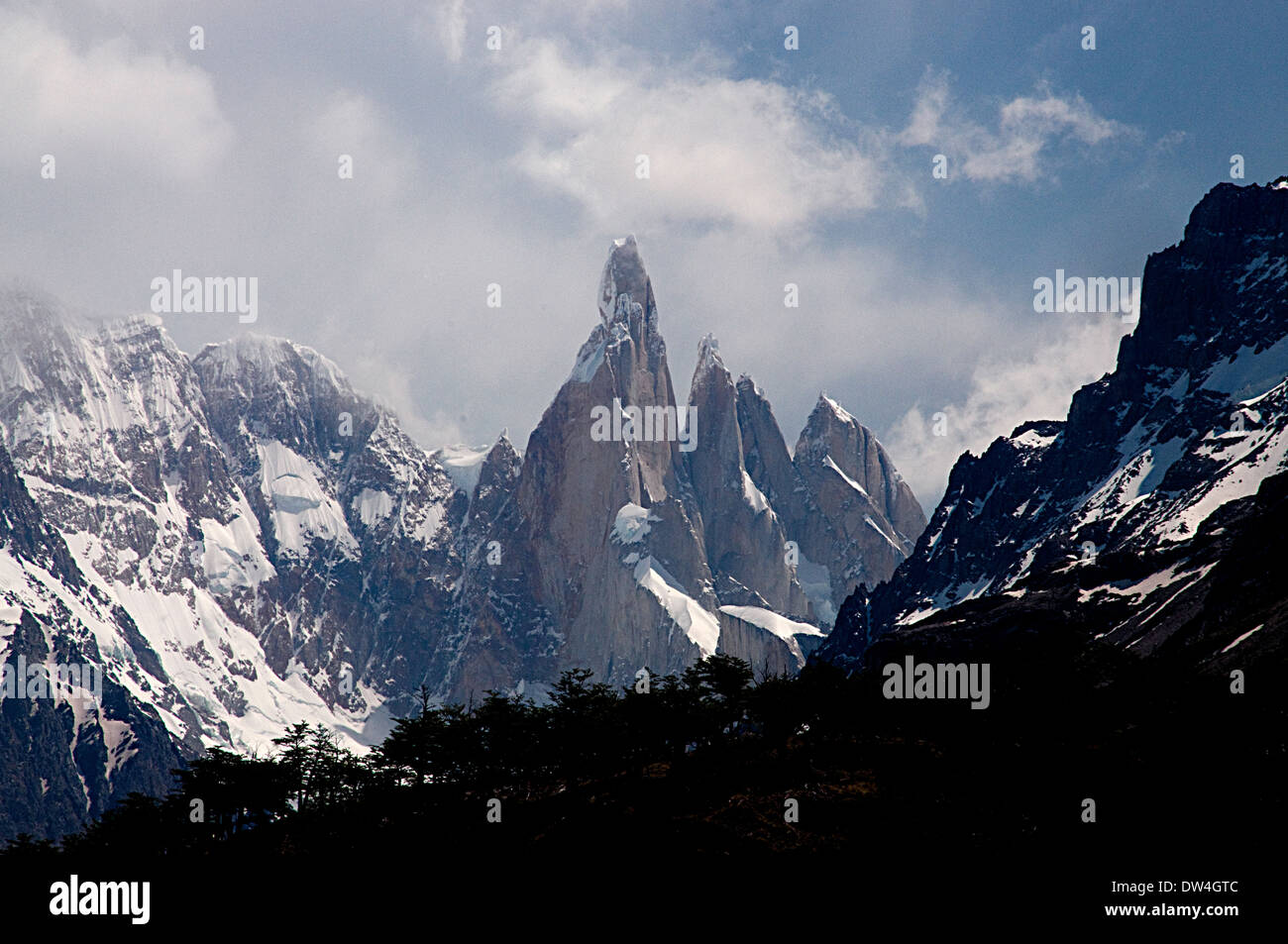 Cerro Torre près de El Chaltén, dans la province de Santa Cruz, en Patagonie, Argentine, Amérique du Sud Banque D'Images