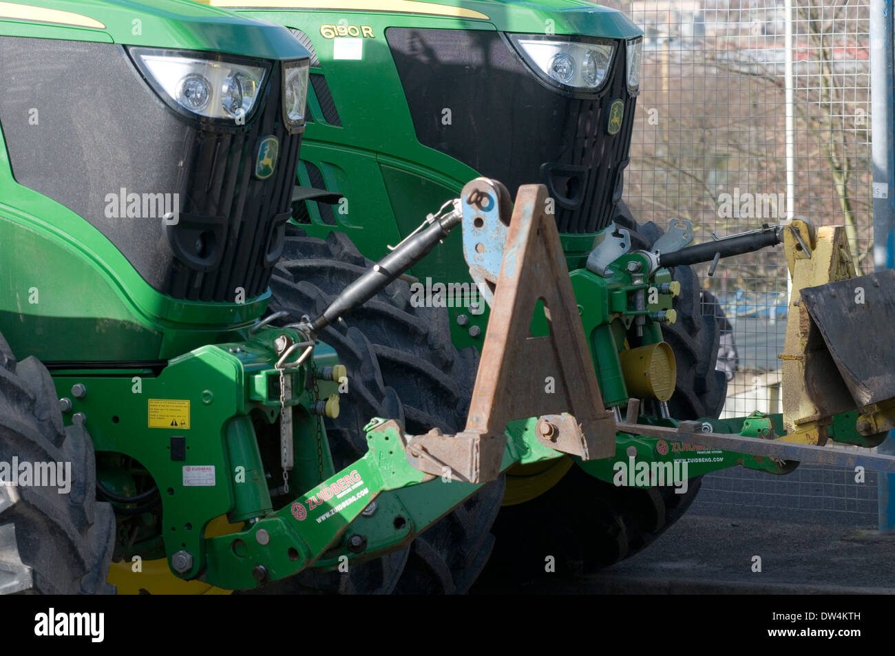 L'attelage trois points de prise de force du tracteur au décollage