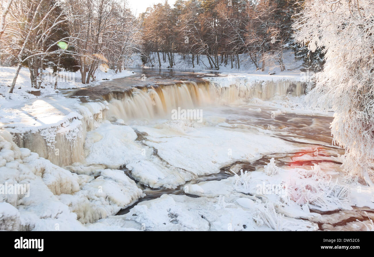 Cascade de glace appelé comme Keila Juga au winter en Estonie Banque D'Images