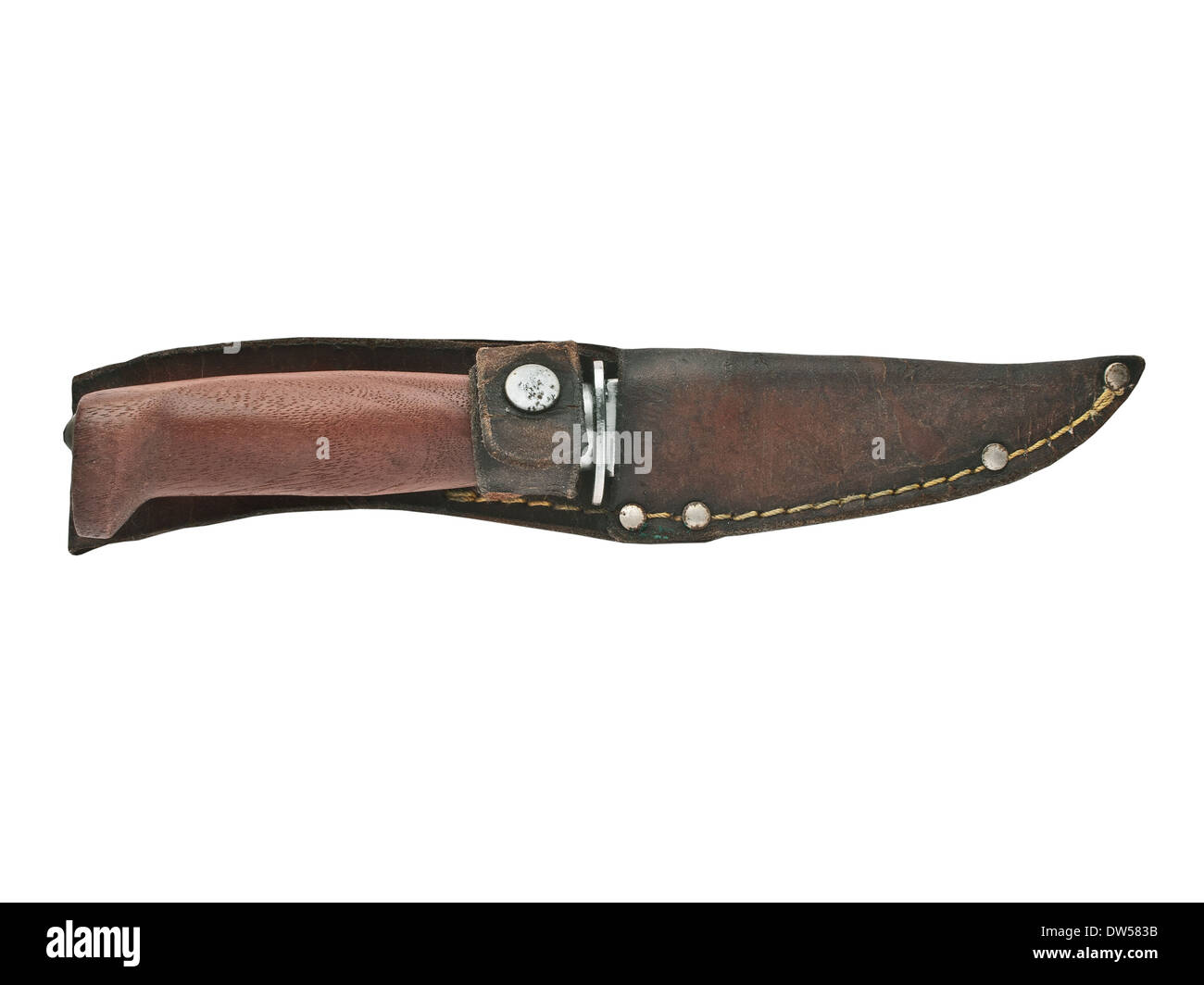 Vintage couteau de chasse et d'une gaine isolée sur fond blanc, chemin de détourage Banque D'Images