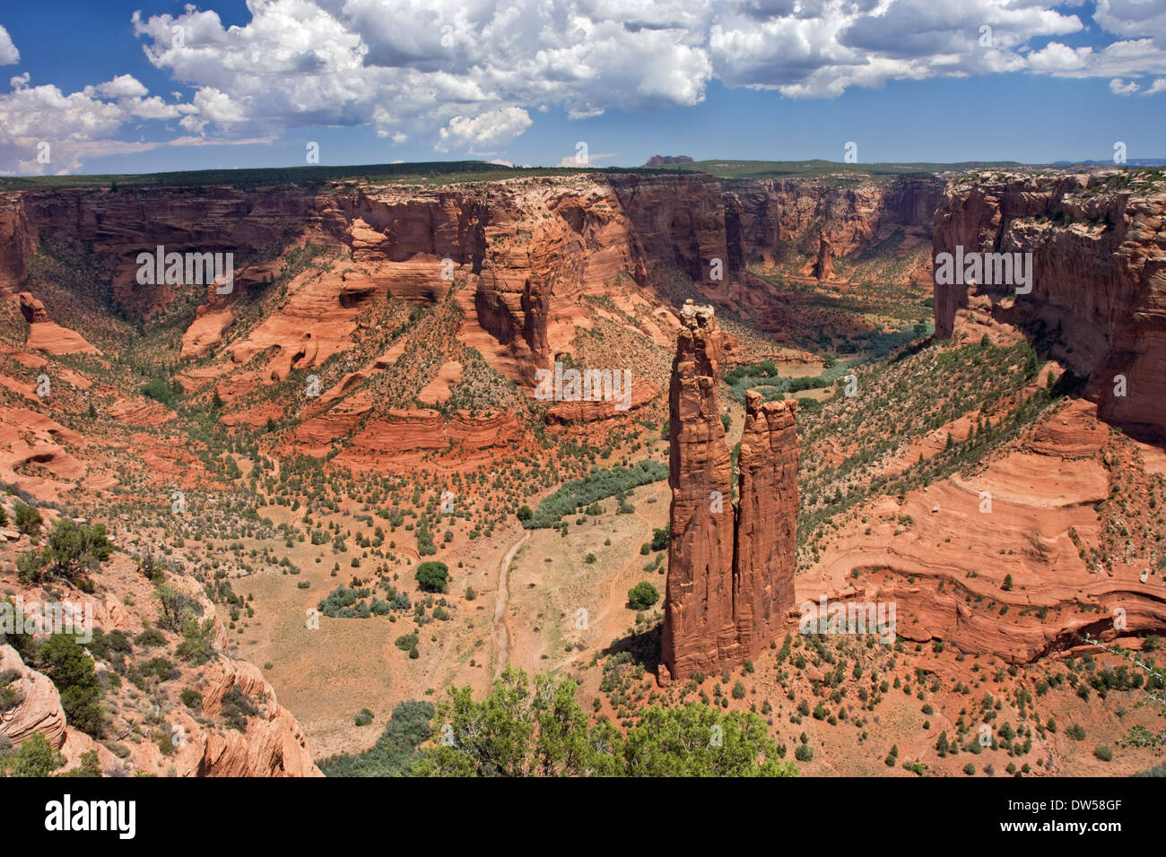 Spider Rock, Canyon de Chelly National Monument, Arizona Banque D'Images