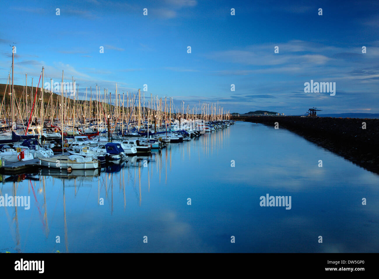 Largs Marina au crépuscule, Largs, Ayrshire Banque D'Images