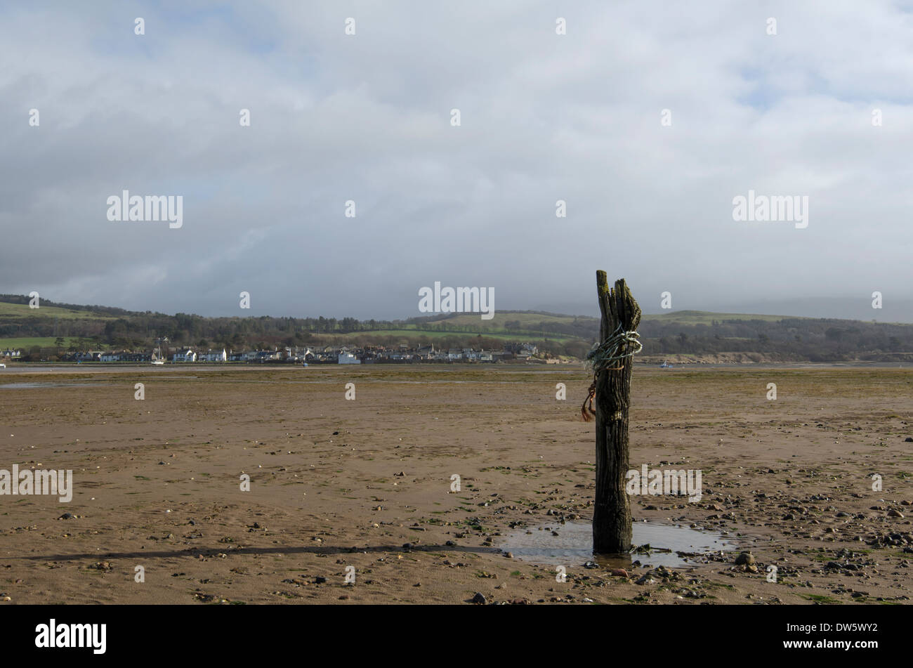 Sur la côte de Cumbria Ravenglass, tourné à la marée basse dans la Drigg de l'estuaire, sur un jour nuageux mais ensoleillé. Banque D'Images