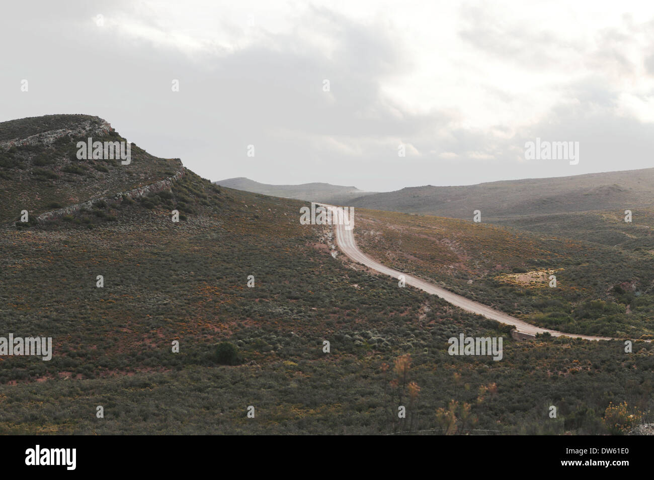 Route de montagne sinueuse dans la région de Montagu Banque D'Images