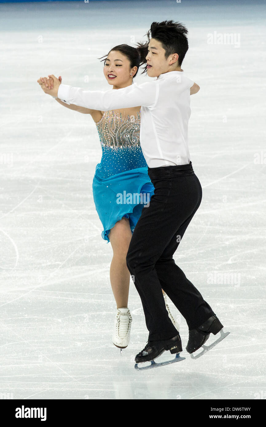 Maia Shibutani et Alex Shibutani (USA)dans le programme court de danse sur glace aux Jeux Olympiques d'hiver de Sotchi, Russie, 2014 Banque D'Images