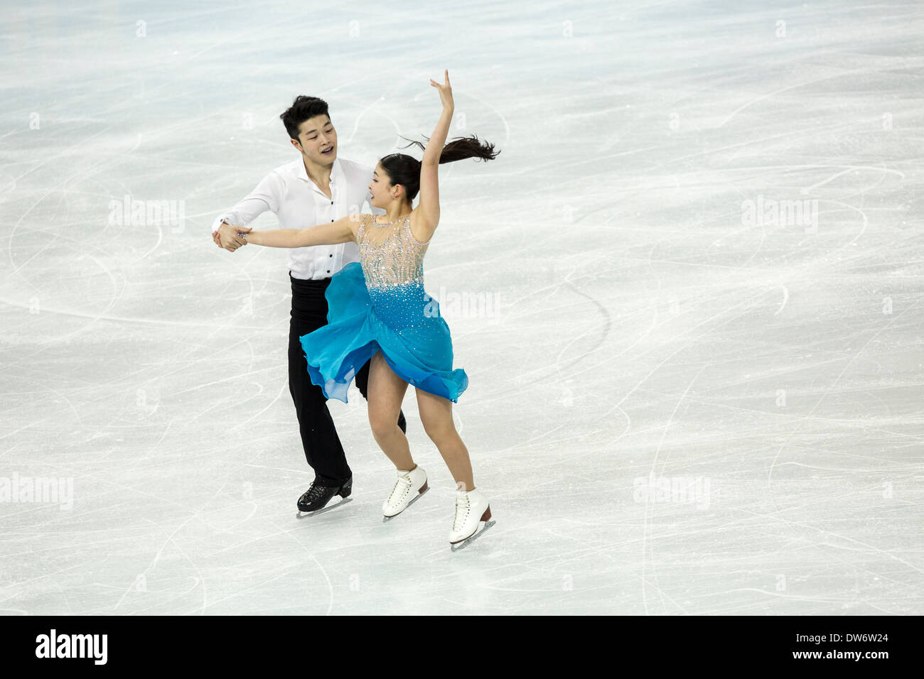 Maia Shibutani et Alex Shibutani (USA)dans le programme court de danse sur glace aux Jeux Olympiques d'hiver de Sotchi, Russie, 2014 Banque D'Images