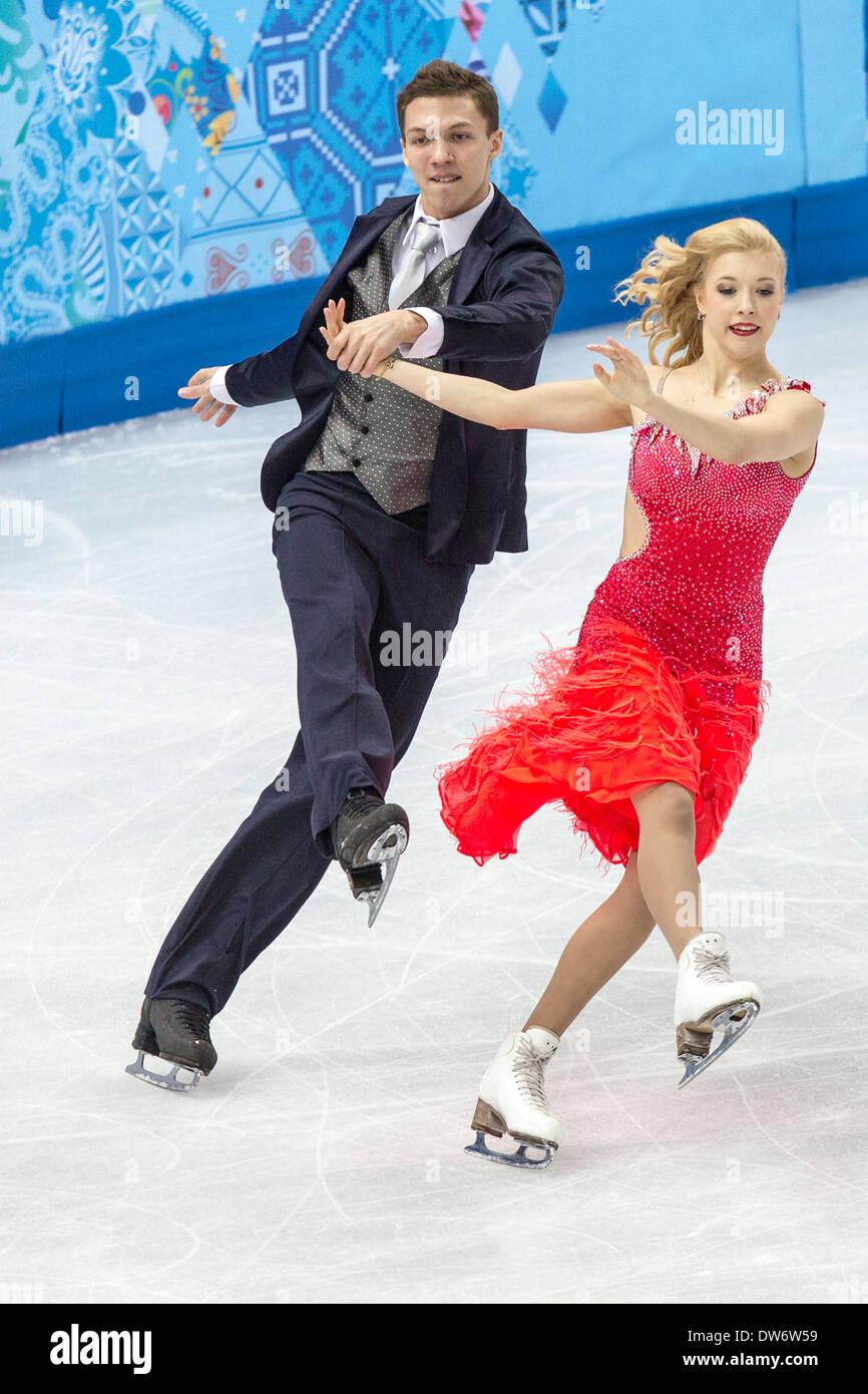 Ekaterina Bobrova et Dmitri Soloviev (RUS) dans le programme court de danse sur glace aux Jeux Olympiques d'hiver, Sotchi, Russie Banque D'Images