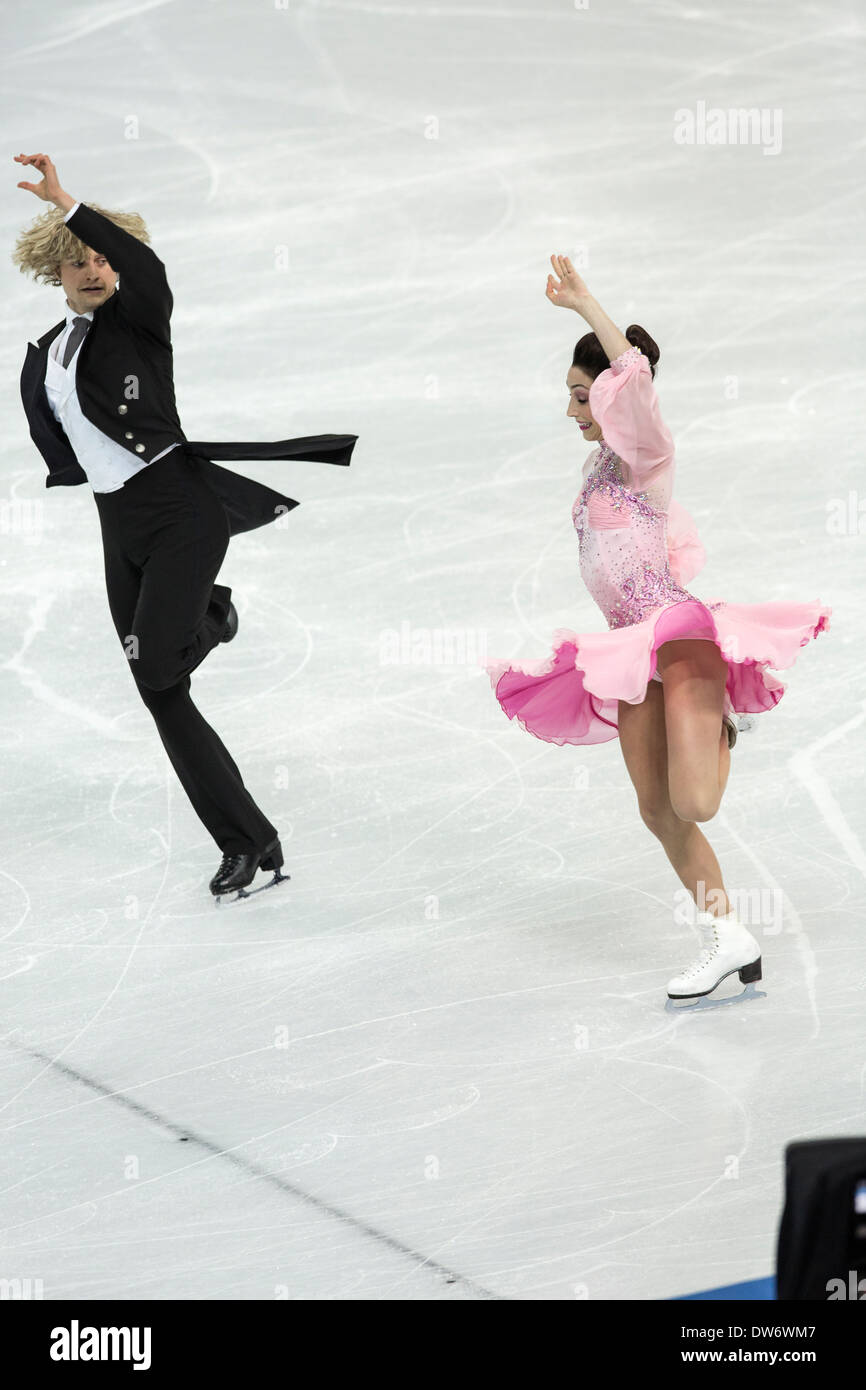 Meryl Davis et Charlie White (USA) dans le programme court de danse sur glace aux Jeux Olympiques d'hiver de Sotchi, Russie, 2014 Banque D'Images