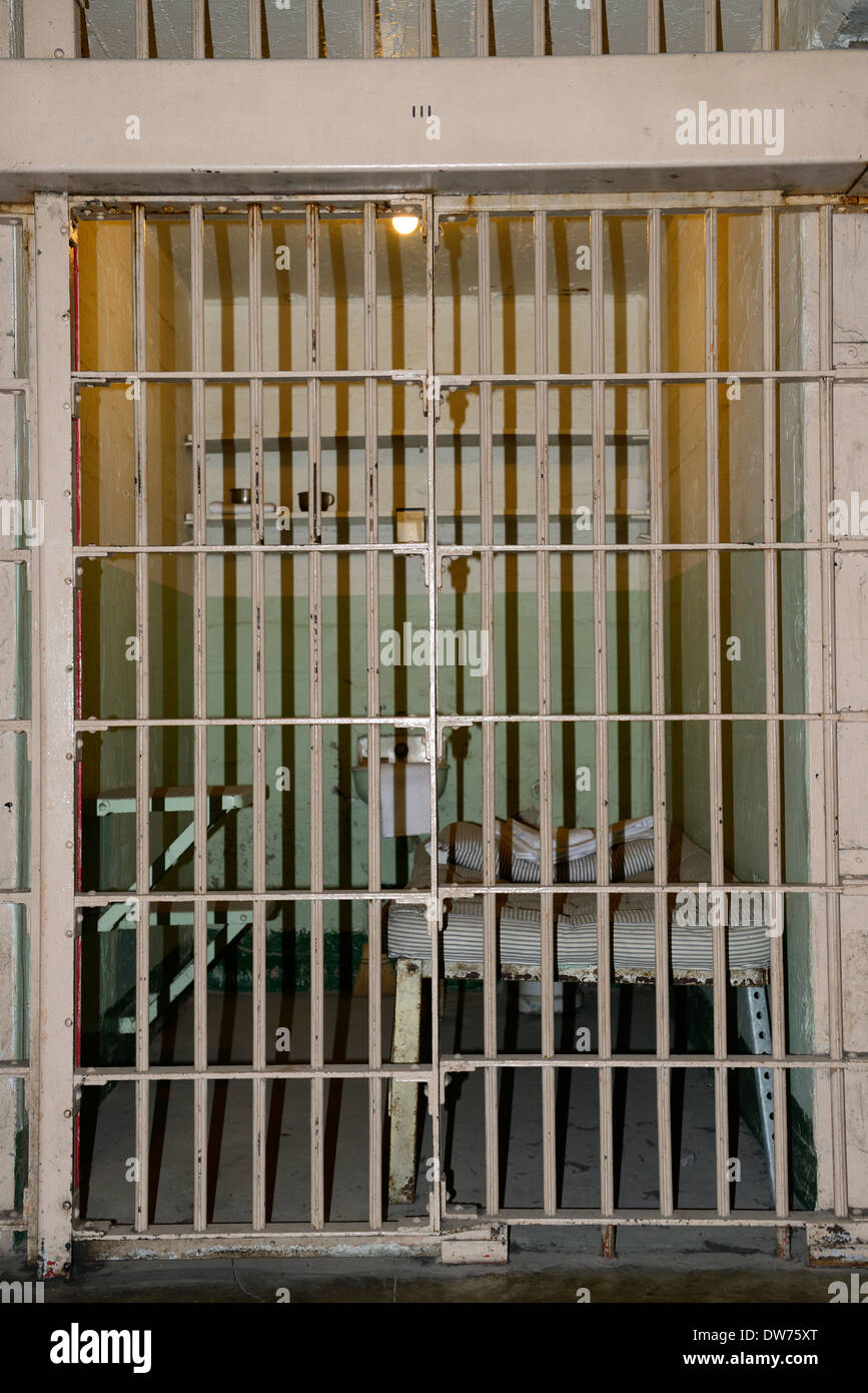 À l'intérieur de l'Île Alcatraz prison prison à sécurité maximum des barres de fer métal pénitentiaire tourisme san francisco les cellules de prisonniers de l'intérieur Banque D'Images