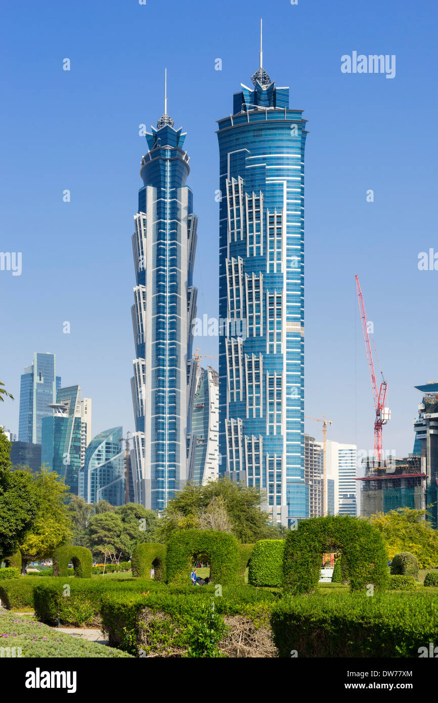 JW Marriott Marquis hotel vue de Al Safa Park à Dubaï Émirats Arabes Unis Banque D'Images