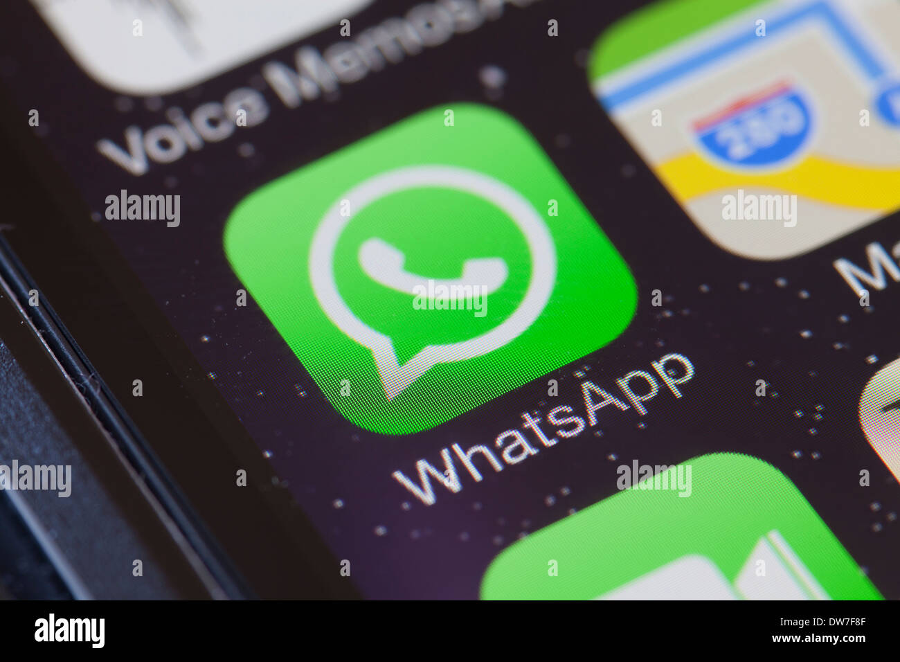 Icône de l'application WhatsApp sur téléphone mobile. Banque D'Images