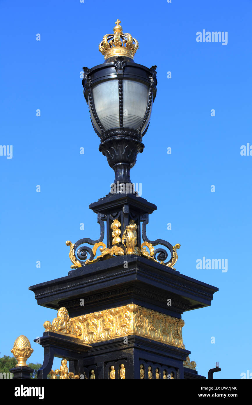 La lumière à l'extérieur de la poste palais royal à Bruxelles, Belgique Banque D'Images