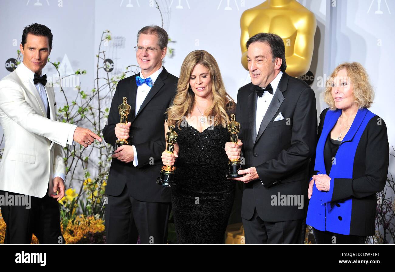 Matthew McConaughey, producteur, Peter Del Vecho, administration, Jennifer Lee, Chris Buck, Meilleur Film d'animation de l'année, Kim Novak dans la salle de presse pour la 86e Academy Awards annuels - Salle de presse - Oscars 2014, le Kodak Theater à Hollywood et Highland Center, Los Angeles, CA 2 mars 2014. Photo par : Gregorio Binuya/Everett Collection Banque D'Images