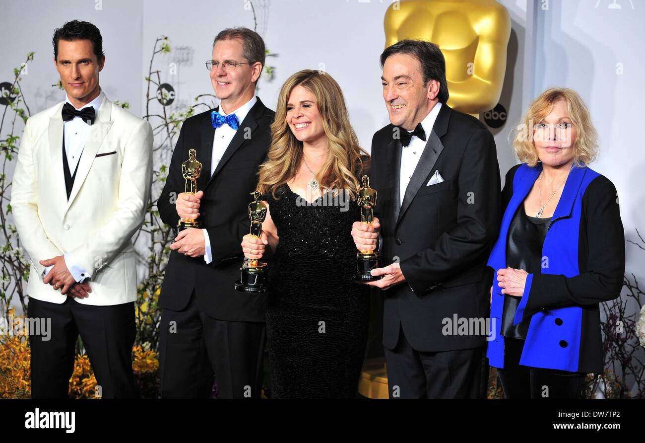 Matthew McConaughey, producteur, Peter Del Vecho, administration, Jennifer Lee, Chris Buck, Meilleur Film d'animation de l'année, Kim Novak dans la salle de presse pour la 86e Academy Awards annuels - Salle de presse - Oscars 2014, le Kodak Theater à Hollywood et Highland Center, Los Angeles, CA 2 mars 2014. Photo par : Gregorio Binuya/Everett Collection Banque D'Images