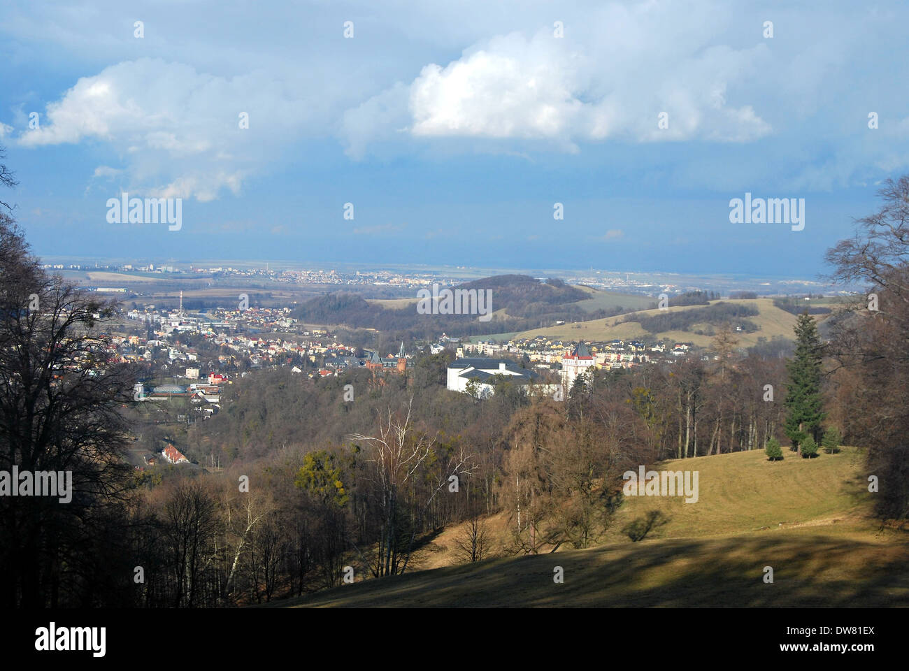 Vue depuis le parc du château de vyhlidka Bezrucova à Hradec NAD Moravici près d'Opava city Banque D'Images