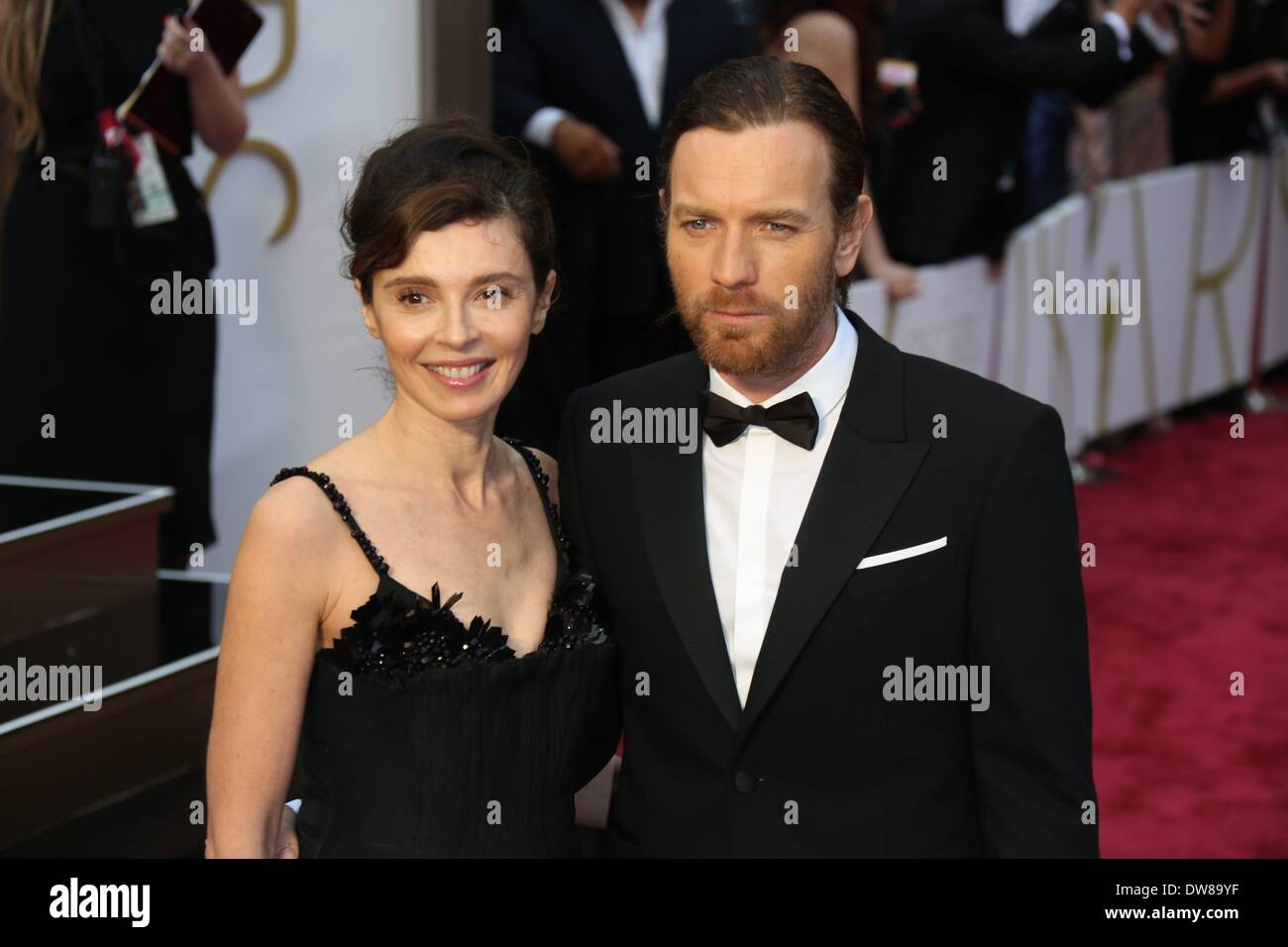 Acteur Ewan McGregor et Eve Mavrakis assister à la 86e Academy Awards aka Oscar en Dolby Theatre de Los Angeles, USA, le 02 mars 2014. Photo : Hubert Boesl Banque D'Images