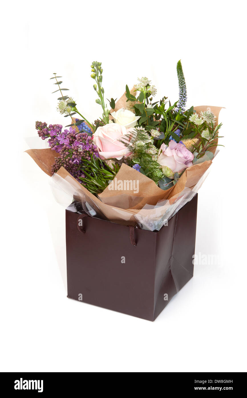 Bouquet de fleurs de style vintage isolated on a white background studio. Banque D'Images