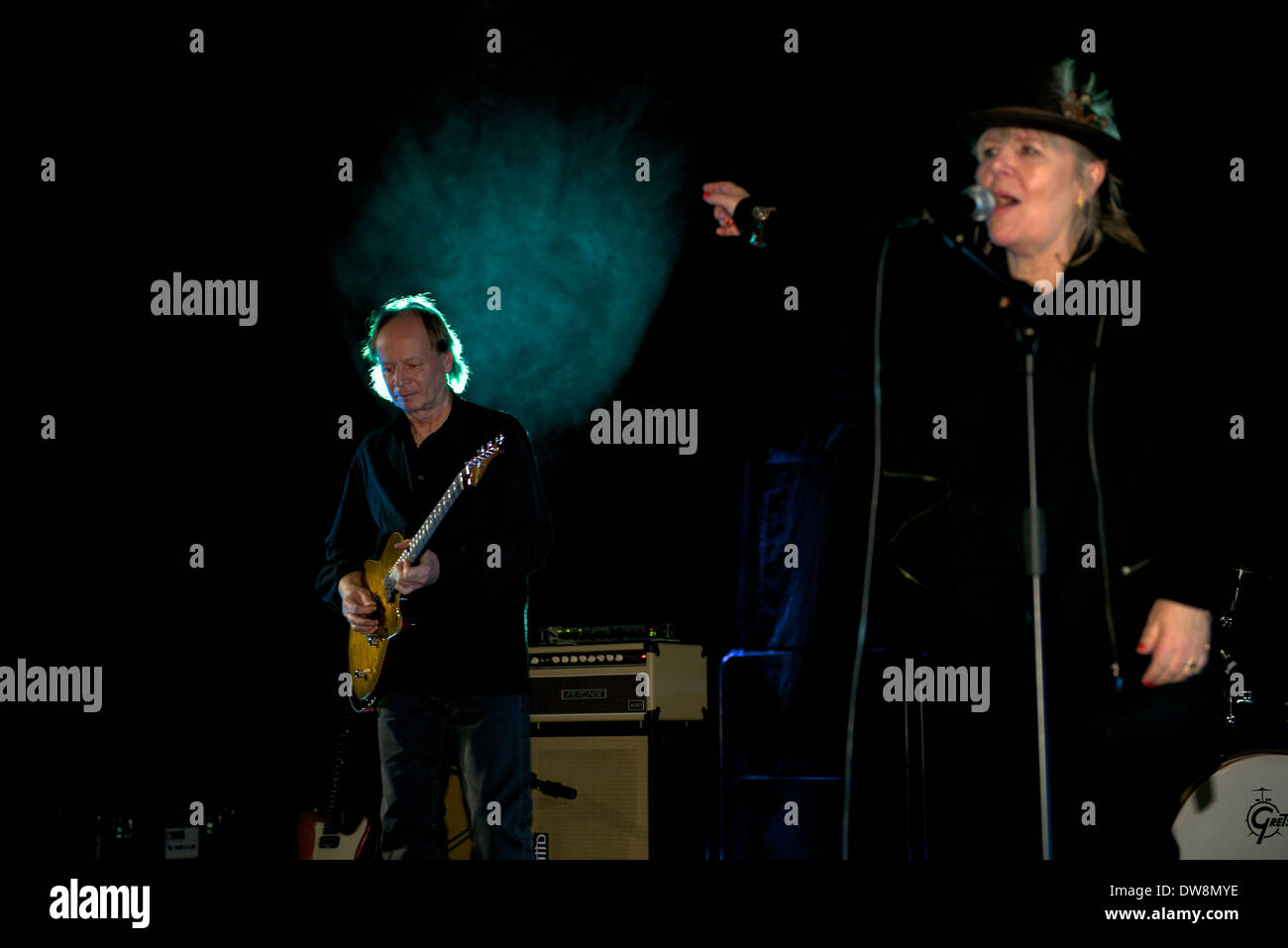 Wilko Johnson et les invités. Doncaster Blues Festival, le Dôme, Doncaster. 2 mars 2014 Banque D'Images