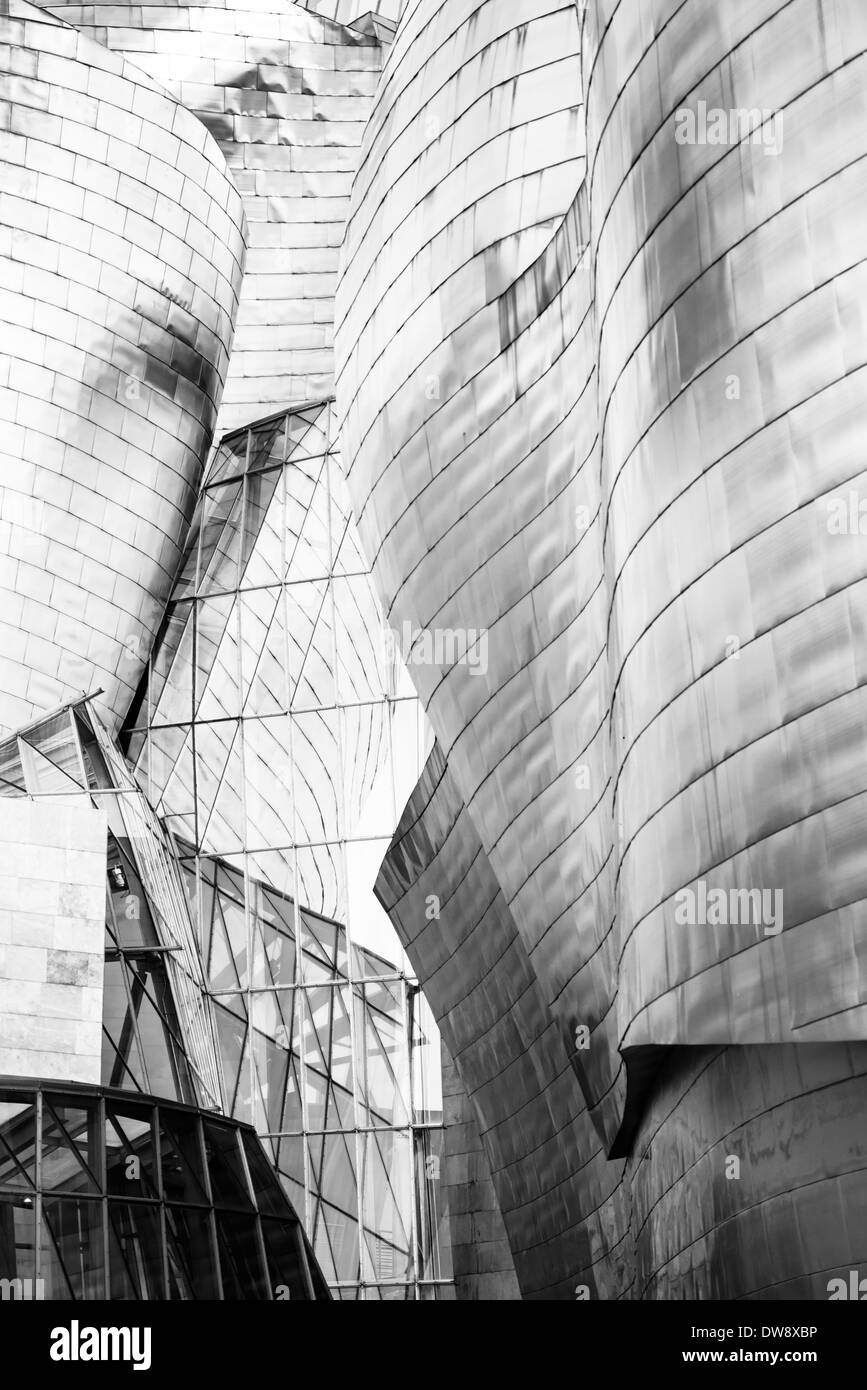 Vue extérieure du Musée Guggenheim de Bilbao Banque D'Images