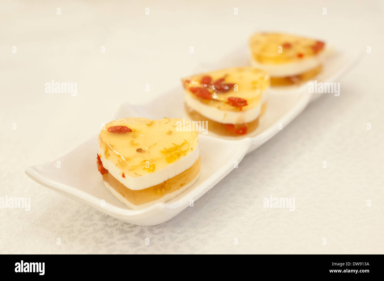 Dessert de dim sum et de l'osmanthus gelée coco wolfberry, servi dans un restaurant de hong kong Banque D'Images