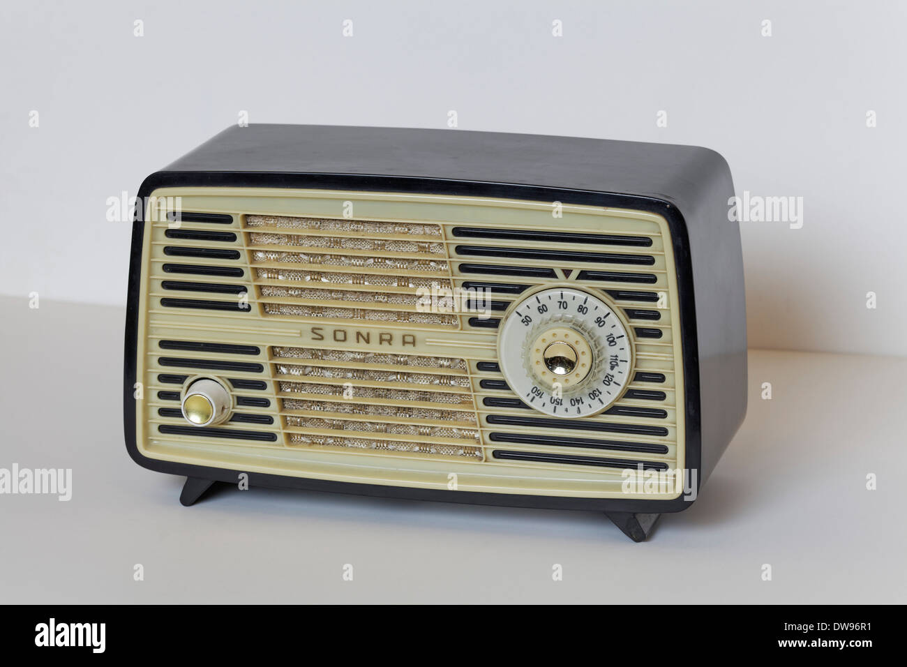 Radio de la RDA à partir de 1950, marque Sonra Radio Stern Sonneberg, Musée de la Radio de Duisbourg, Rhénanie du Nord-Westphalie, Allemagne Banque D'Images