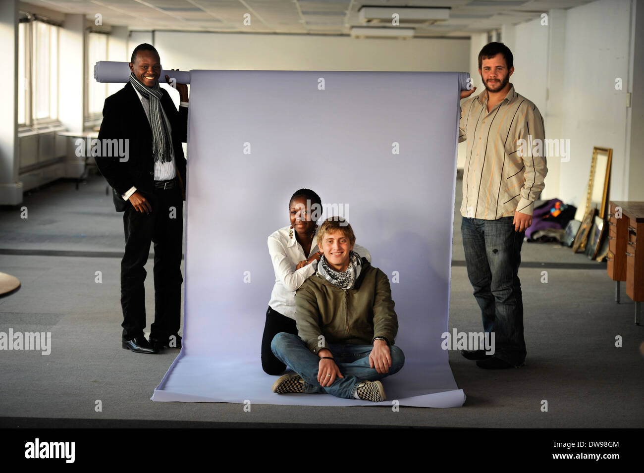 Les jeunes Kenyans à Bristol dans le cadre d'un échange culturel VSO dans lequel des jeunes de pays en développement n'UK Travail volontaire Banque D'Images