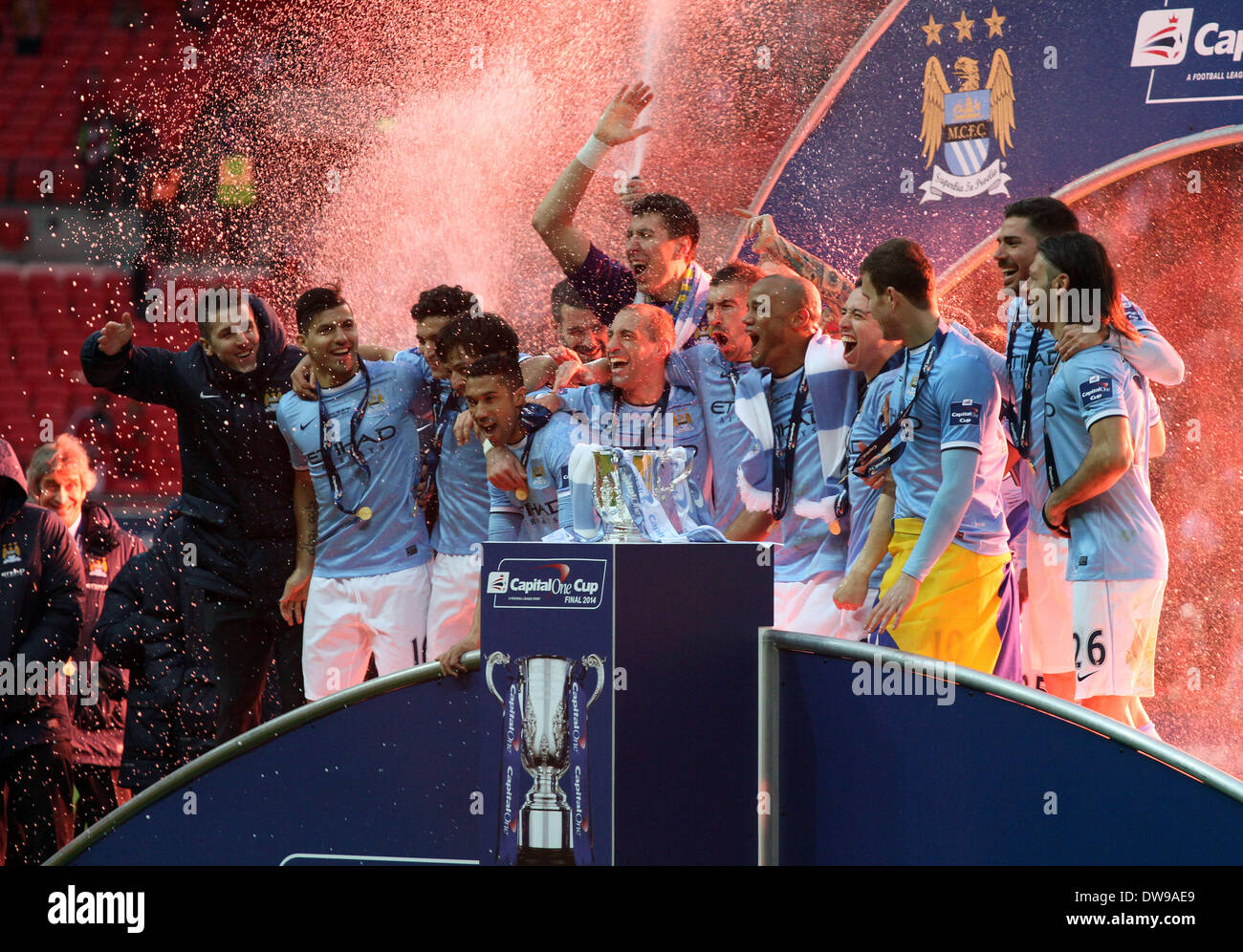 Wembley, Londres, Royaume-Uni. 2 mars, 2014. Capital One Cup Final - Manchester City v Sunderland. Man City célébrer remportant la coupe. **Cette photo ne peut être utilisée que pour un usage éditorial** Crédit : Paul Marriott/Alamy Live News Banque D'Images