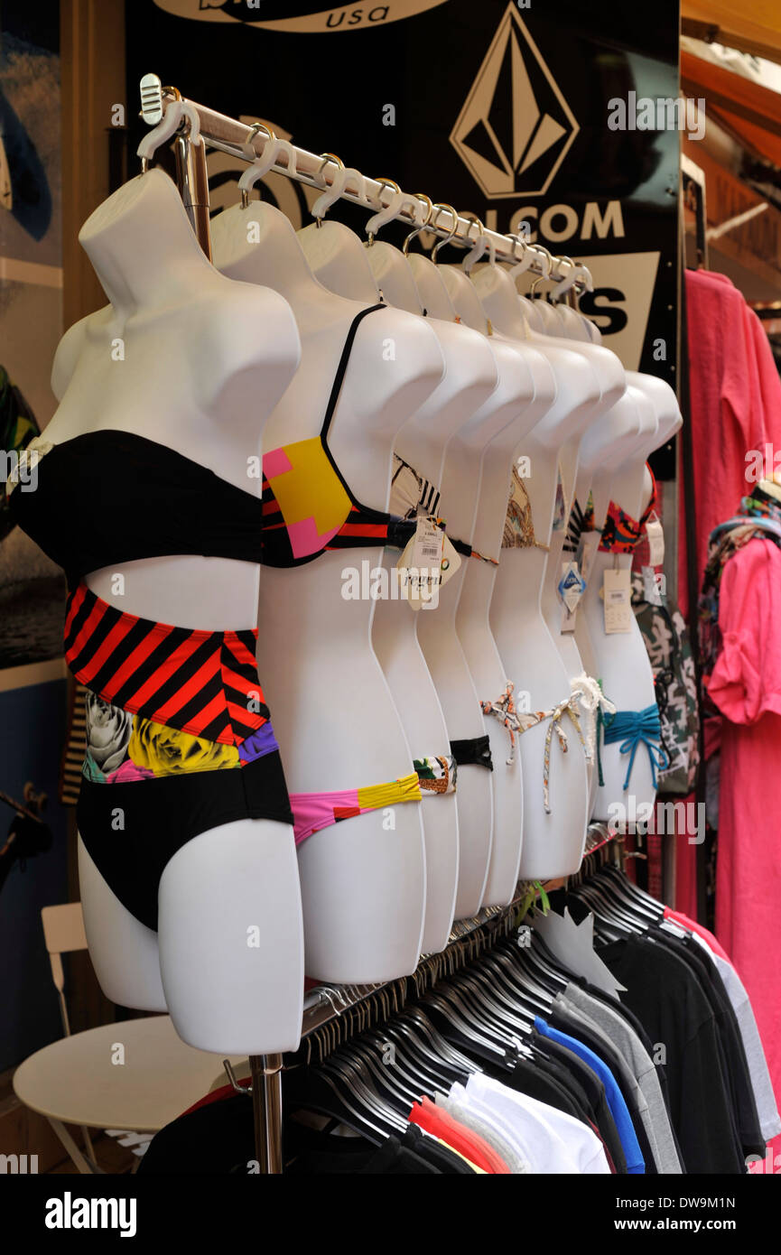 Magasin de chapeaux et bikinis, Nice, France Photo Stock - Alamy