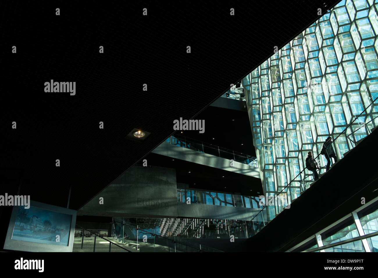 Reykjavik Harpa Concert Hall et centre de conférences, conçu par Henning Larsen Architects. Reykjavik, Islande. Banque D'Images